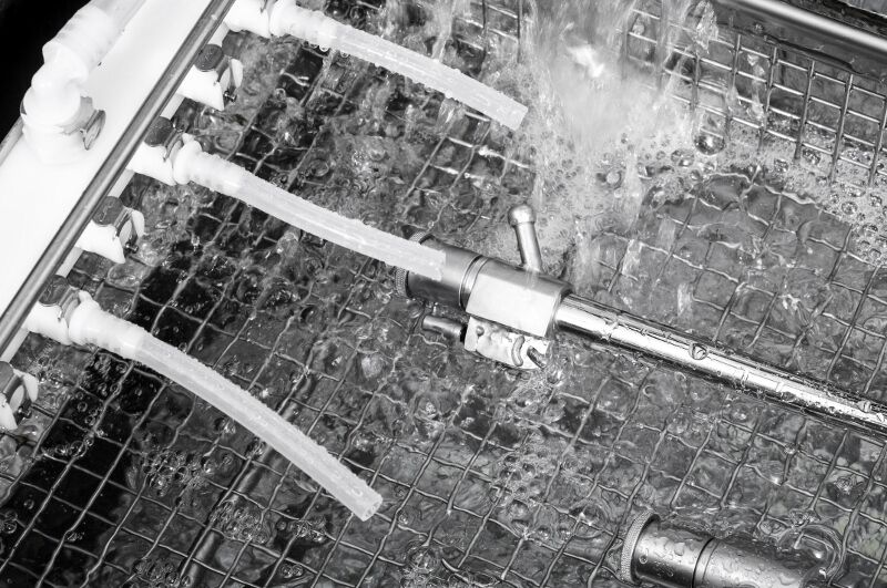 Irrigation of lumen surgical instruments in the Hygea 6427